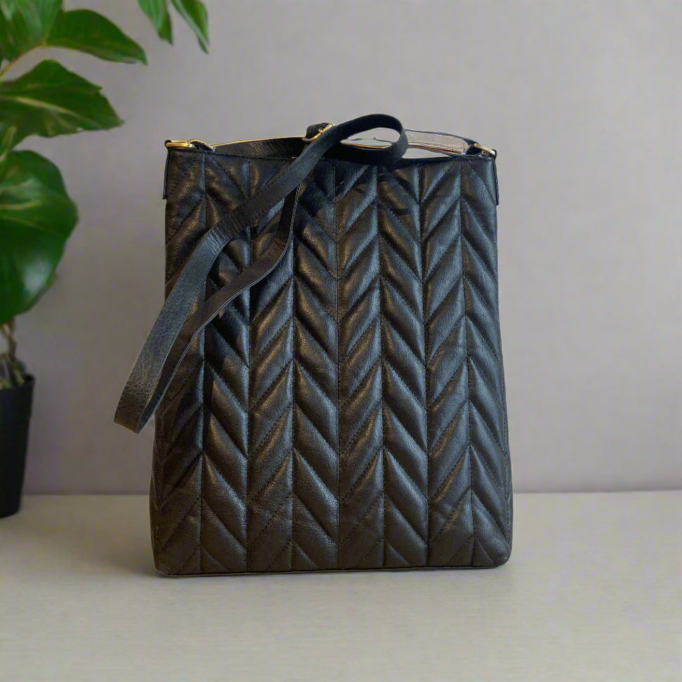 Elegant Chevron Black Leather Purse