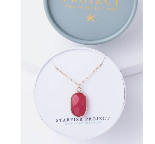 Berry & Bright Necklace in Crimson