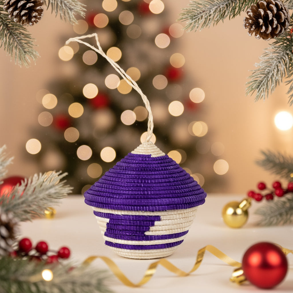 Miniature basket ornament, short. Blue and white.