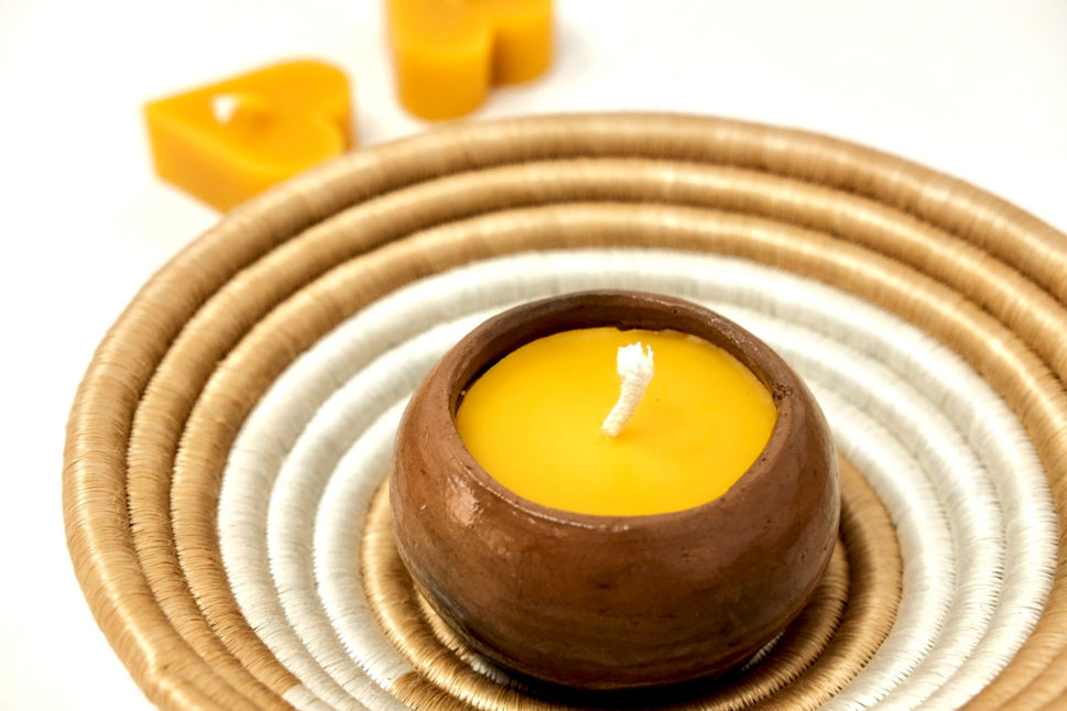 Clay Pinch Pot Candle