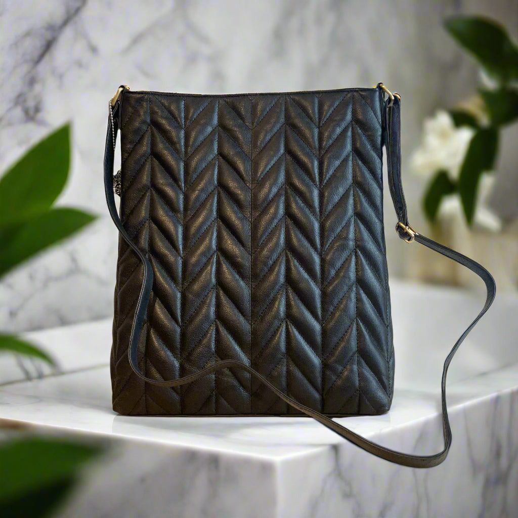 Elegant Chevron Black Leather Purse