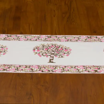 blooming-tree-table-runner