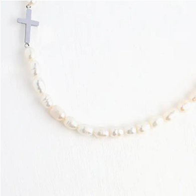 Faithful Pearl Necklace in Silver