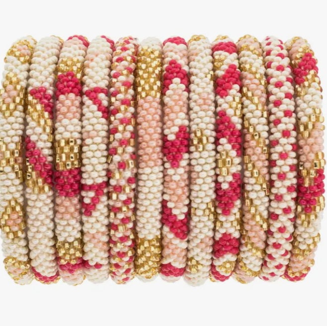 flamingo-beaded-bracelet