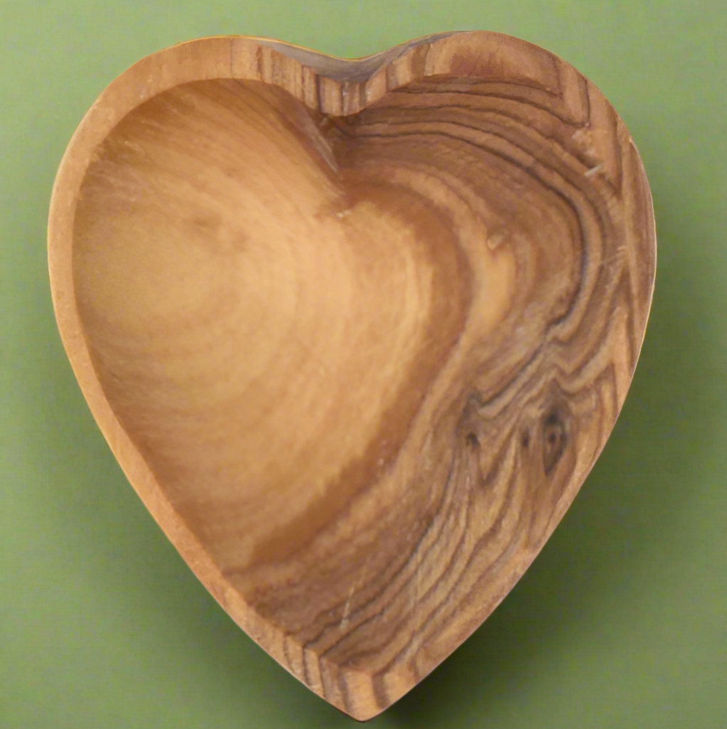 Jedando Handicrafts 2 inch heart shaped olive wood bowl feature image