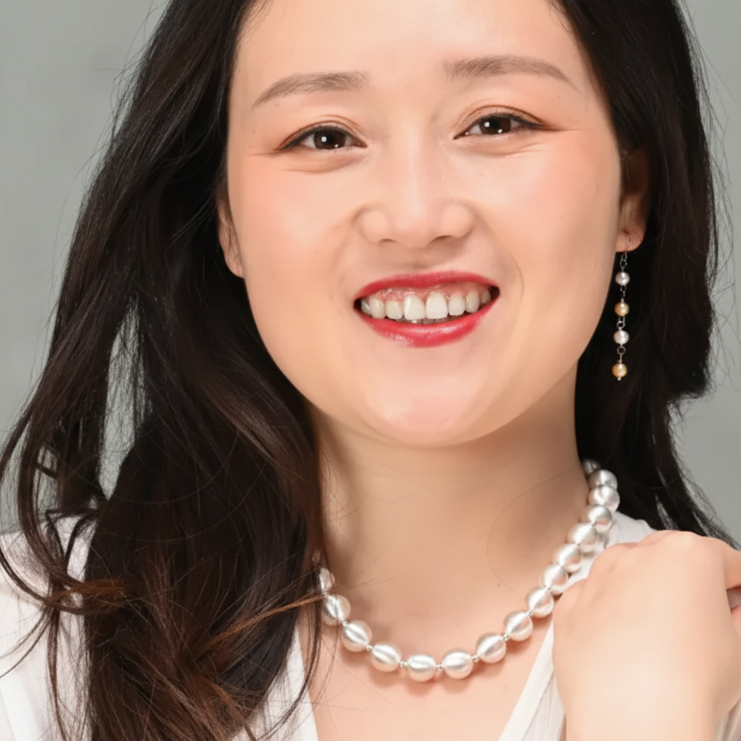 En Vogue Ball Necklace in Silver