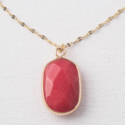 Berry & Bright Necklace in Crimson